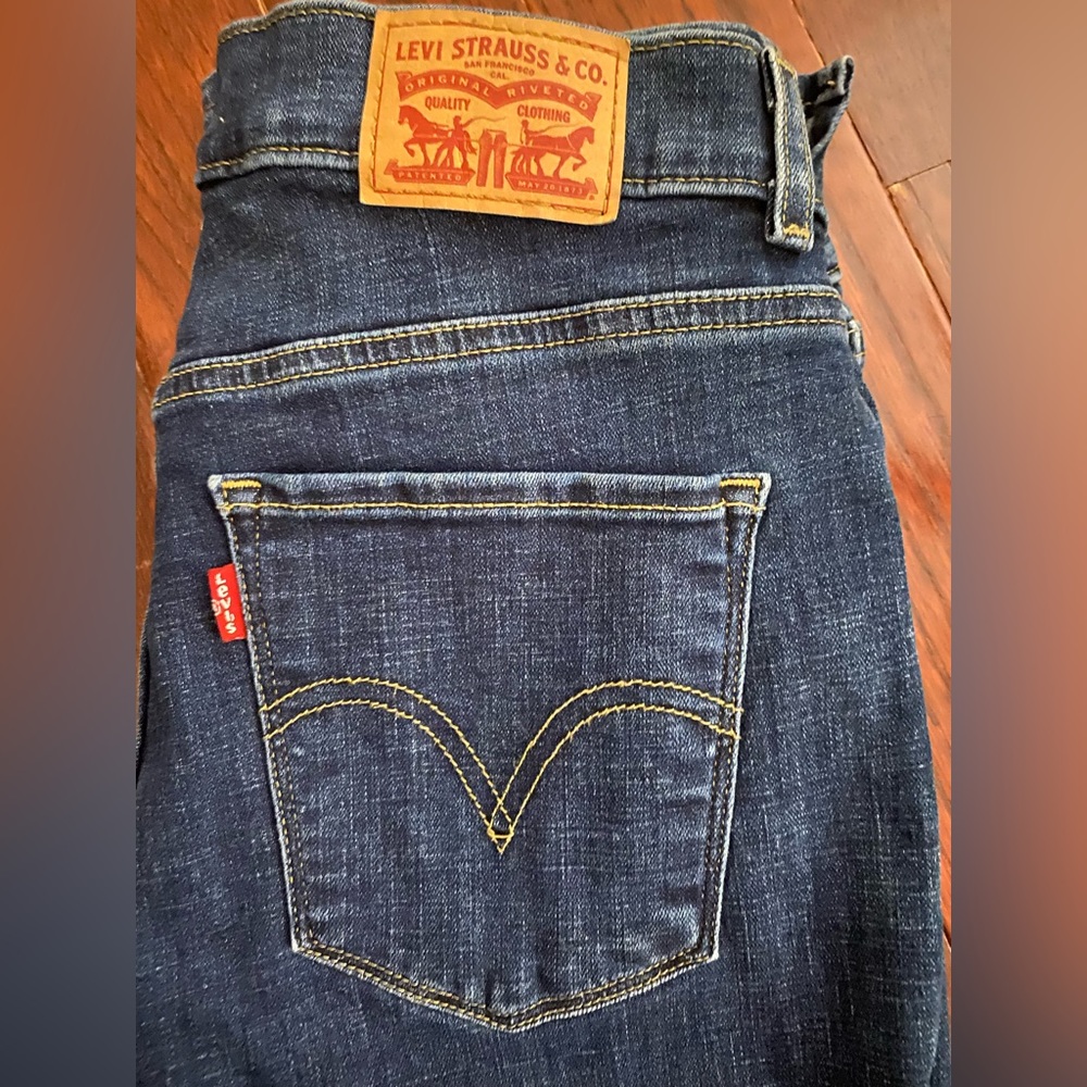 Levi’s Classic Capri Size 8